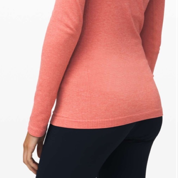 Lululemon Yin Vibes Turtleneck - Picture 4 of 10